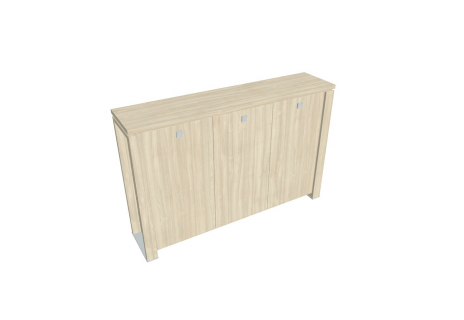 Skříň třídveřová s věšákem, zavřená E 3 3 00